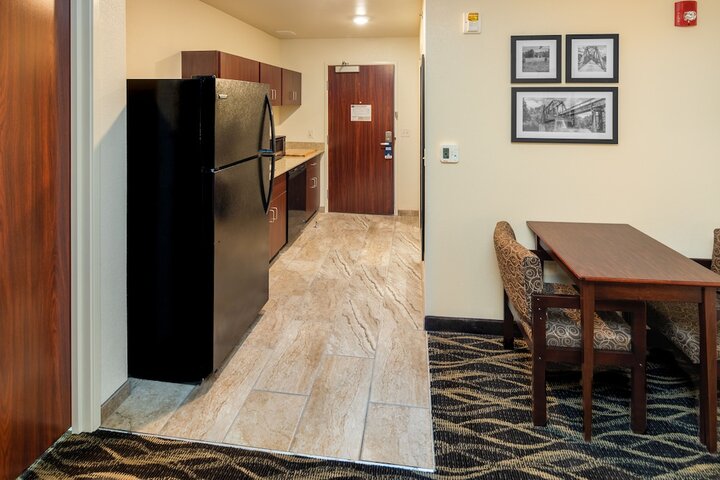 Double Accessible King Size Bed (7 of 8)