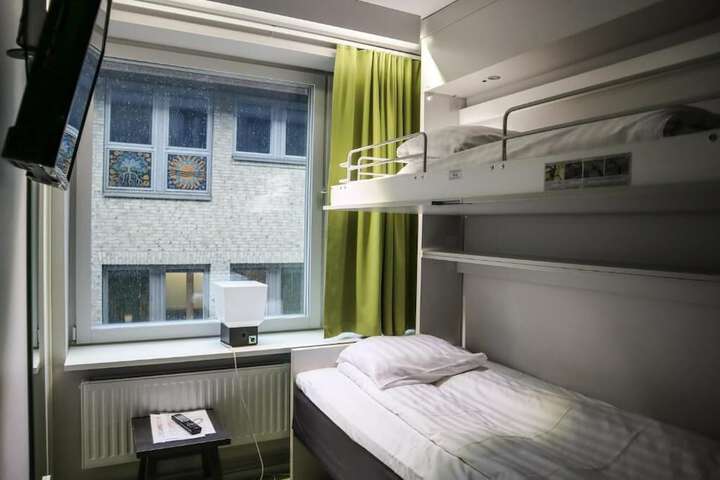 Room 22 of 37