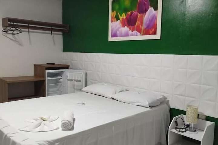 Room 6 of 24