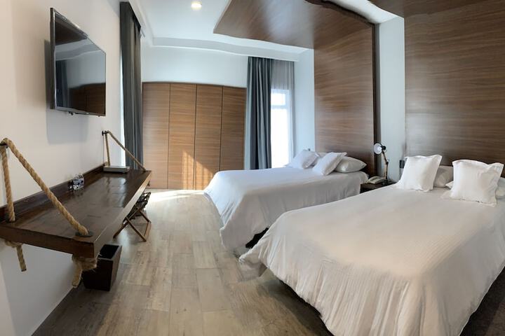 Room 2 of 31