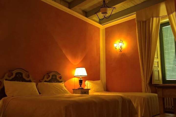 Room 18 of 89
