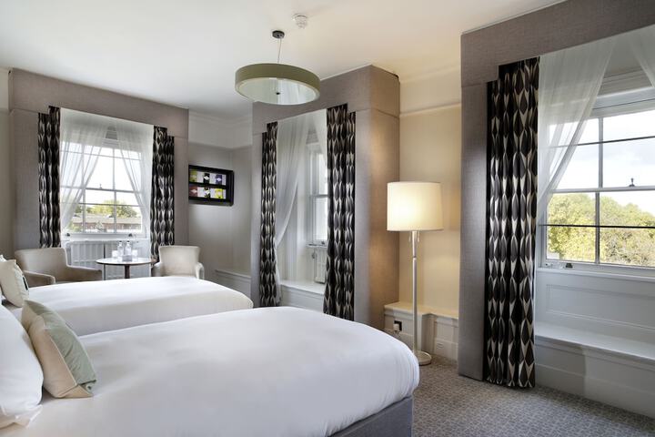 Room 34 of 65