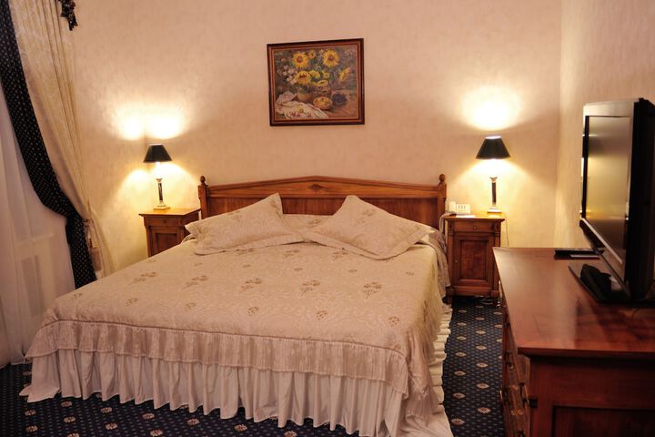 Room 13 of 94