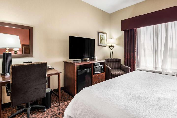 1 King Bed with Shower (13 of 16)