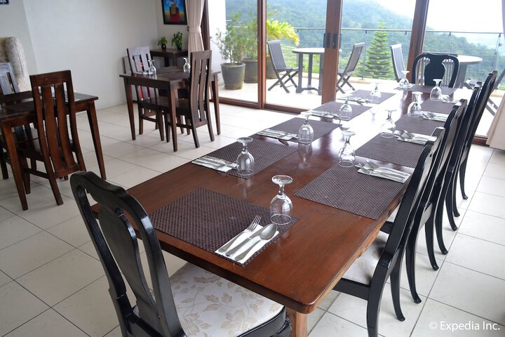 Dining 65 of 81