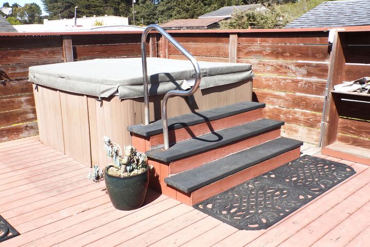 Sundeck 49 of 54