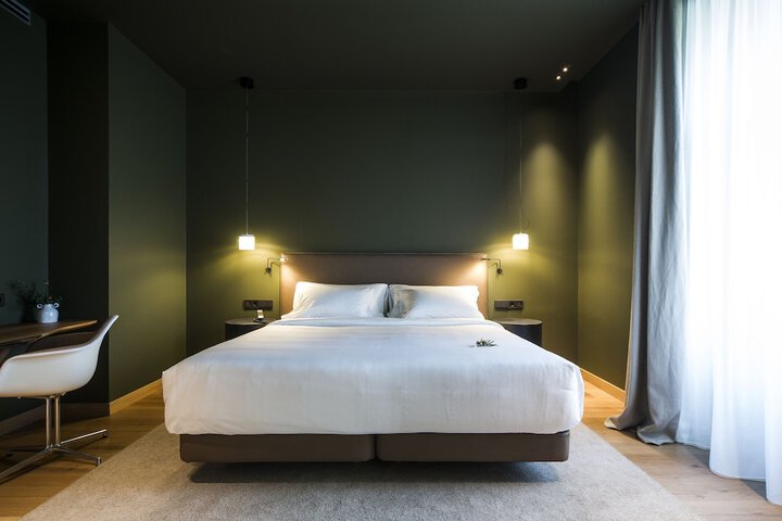 Room 43 of 90