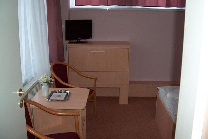 D-Hotel