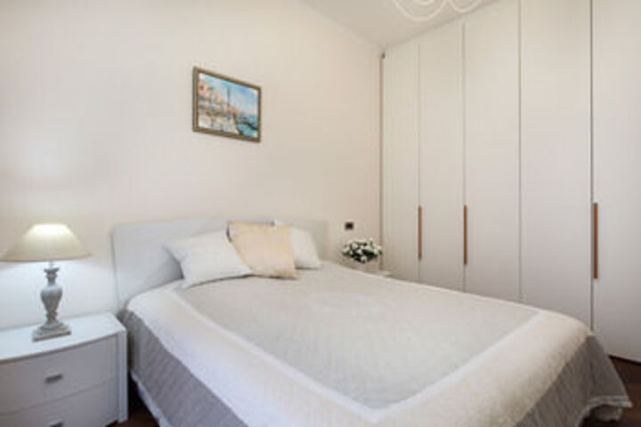 Room 186 of 450