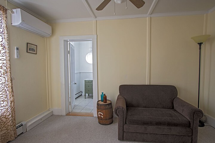 Room 16 of 52