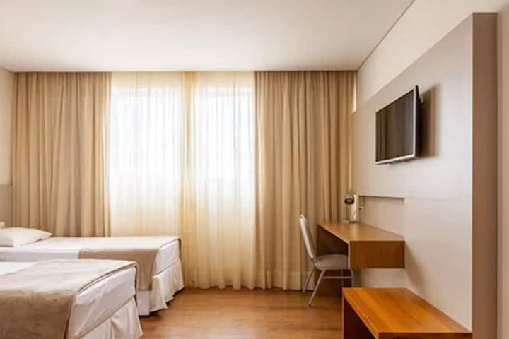 Room 9 of 46