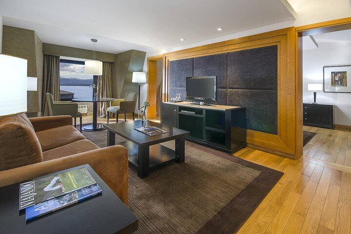 Room 16 of 39