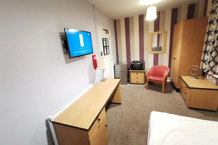 Room 18 of 21