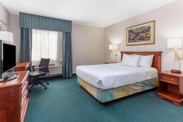2 Double Beds Deluxe Room Pet Friendly (8 of 9)