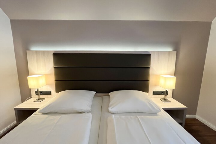Room 19 of 92