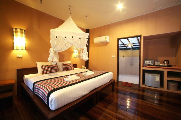 Room 18 of 60