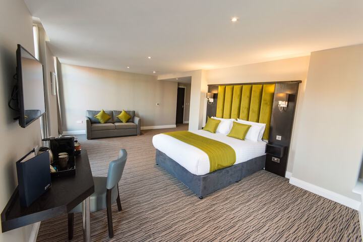 Room 3 of 46