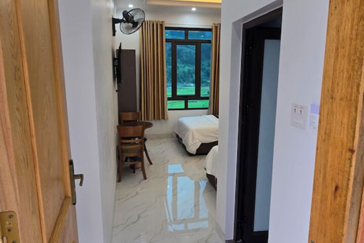 Room 28 of 62