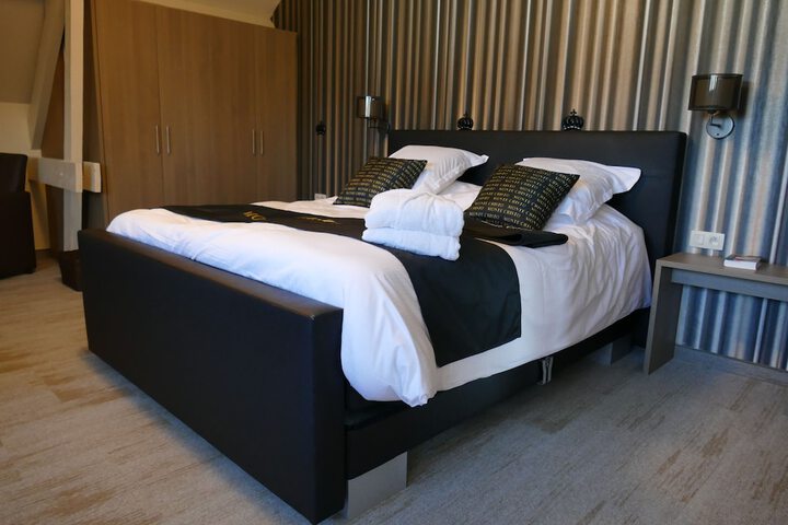 Room 4 of 29