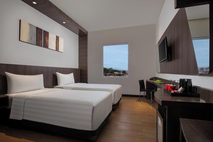Room 6 of 29
