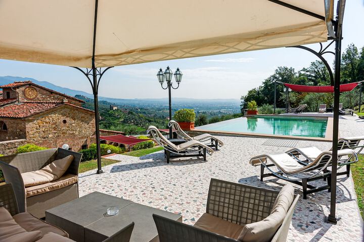 Pool Hotel