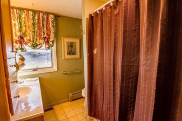 Room 6 of 22
