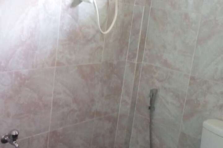 Room 13 of 34