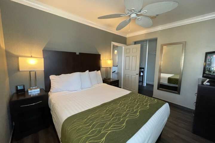Room 10 of 43
