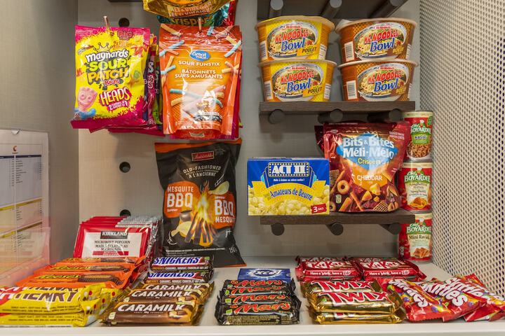 Snack bar