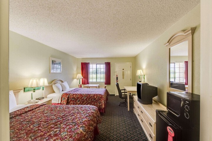 Room 6 of 23
