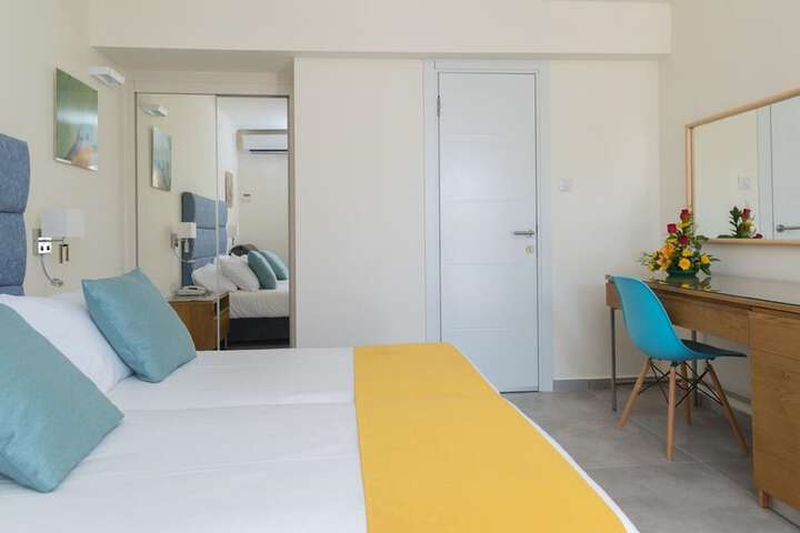 Room 17 of 52
