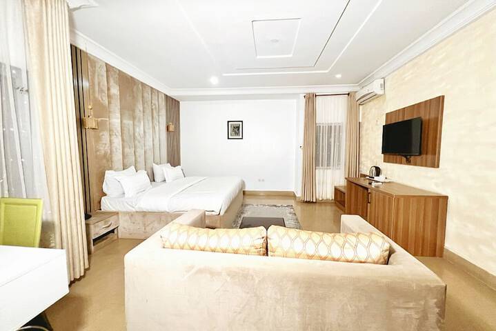 Room 11 of 45