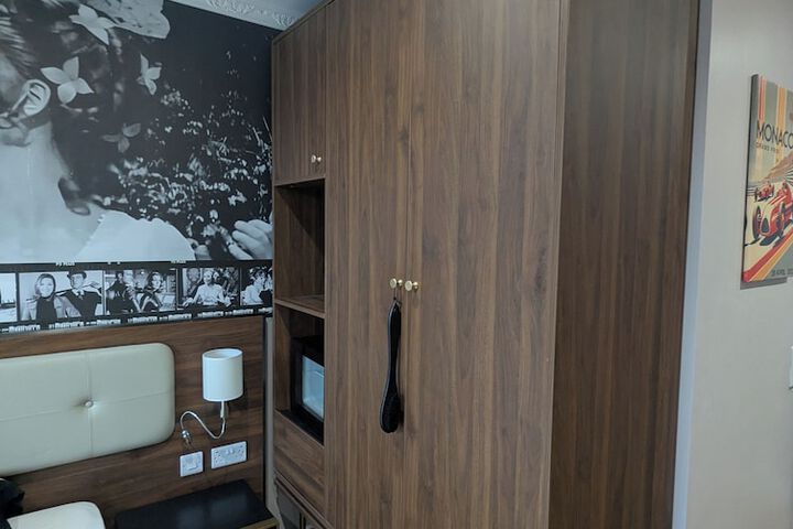 Room 87 of 117