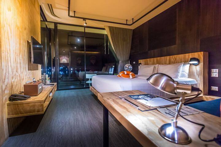 Room 18 of 46