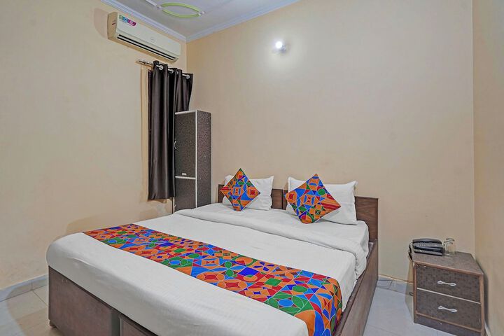 Room 14 of 26