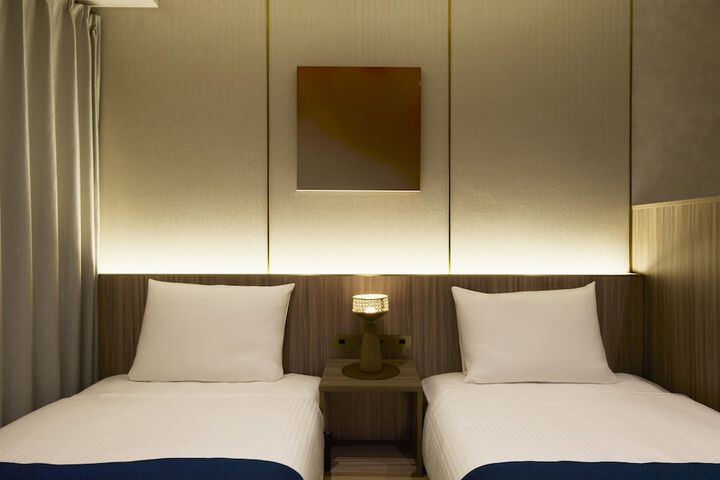 Room 27 of 59