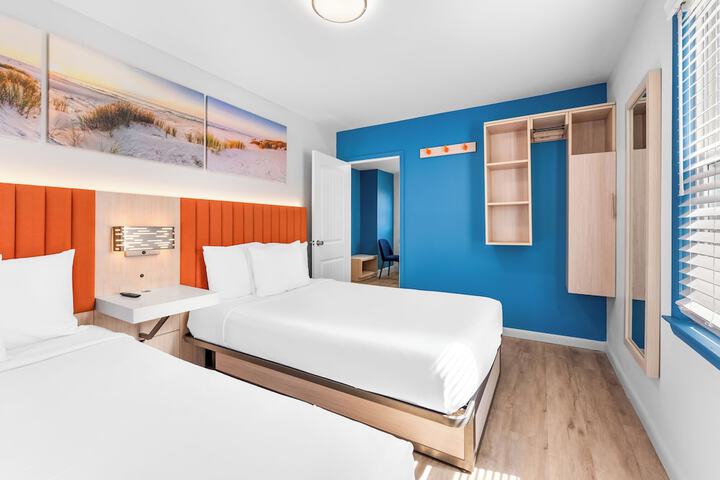 Room 6 of 30