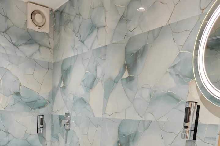 Room 3 of 10