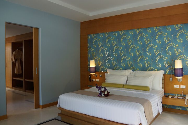 Room 10 of 118