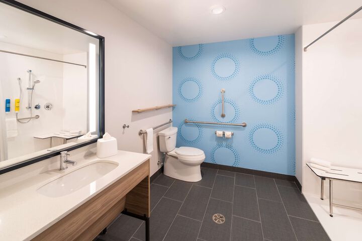 Bathroom shower