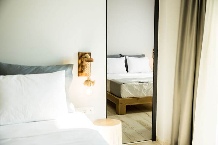 Room 15 of 82
