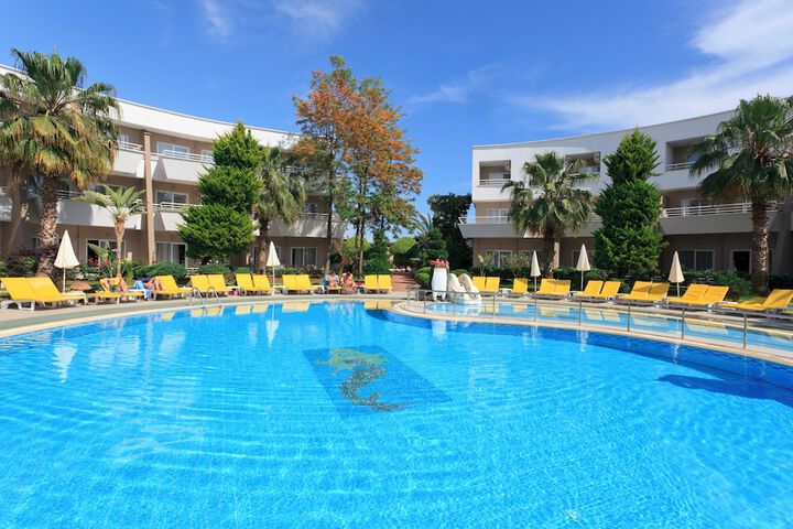 Pools & Facilities