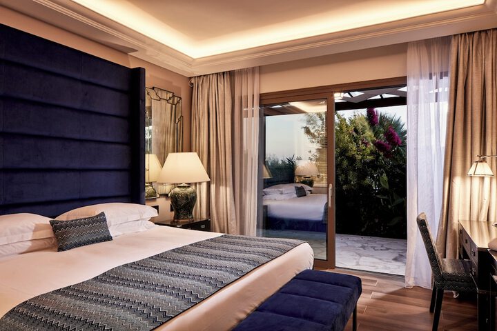 Room 27 of 180