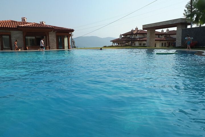 Pool 13 of 22