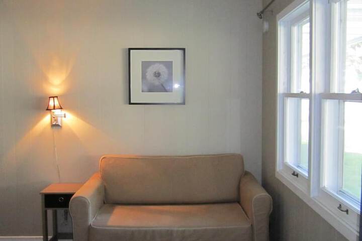 Room 11 of 38