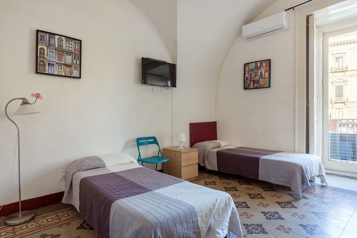 Room 19 of 66