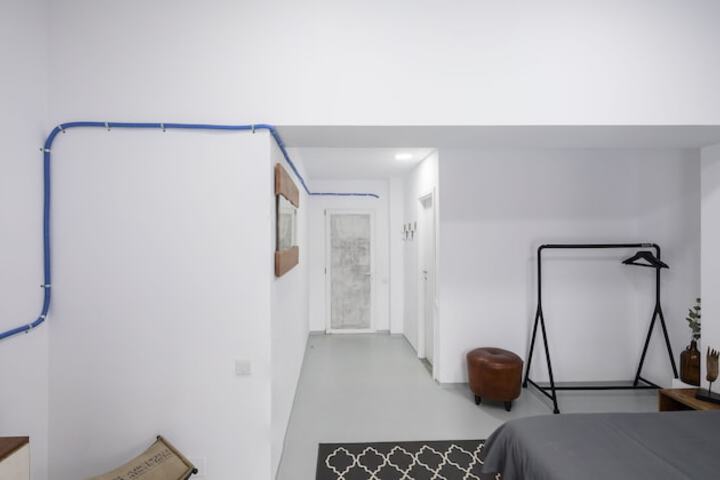 Room 9 of 60