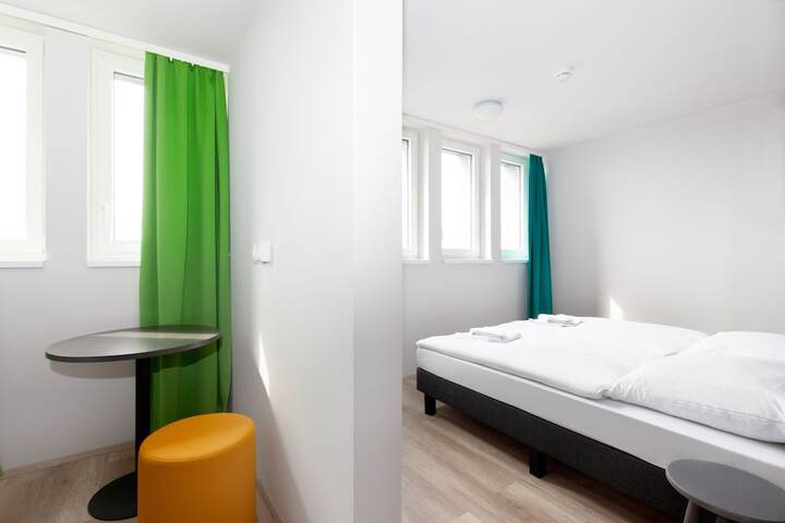 Room 33 of 59