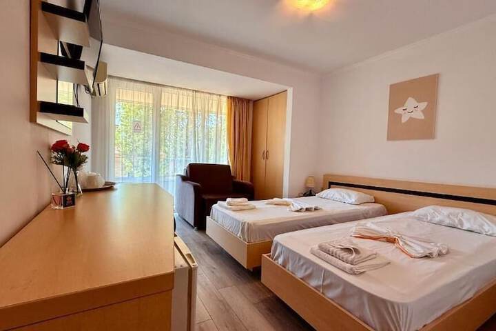 Room 8 of 19