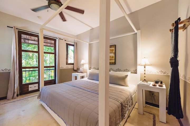 Room 10 of 41